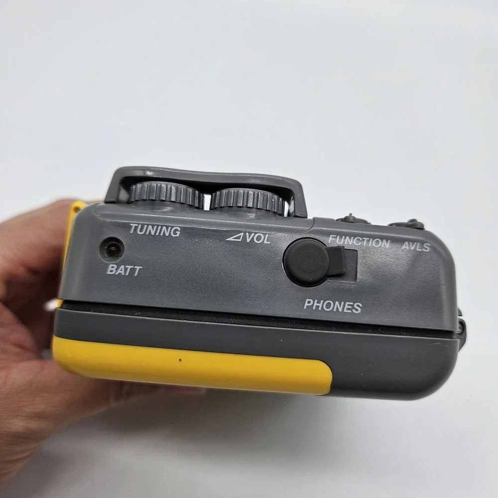 Sony Walkman WM-SXF10 Sports Radio Cassette Player AM/FM Stereo Yellow - Works!